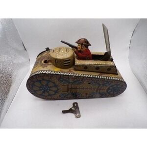 Vintage Marx Wind Up Tin Toy Tank With Key Works